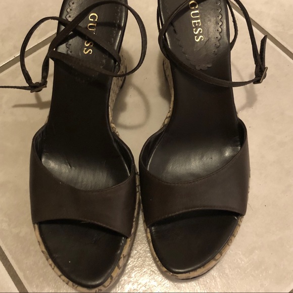 SALE! βοΈ GUESS brown leather platform wedges π - Picture 8 of 12